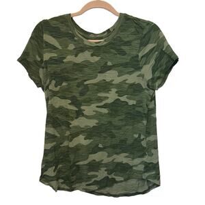 Old Navy EveryWear Green Camo Crewneck T-Shirt Medium